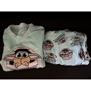 Disney 100 Star Wars Grogu “The Child” Womens 2 Piece Pajama Set Size L (12-14)